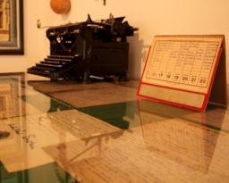 20120915_lazar_ervin_emlekhaz_019.jpg